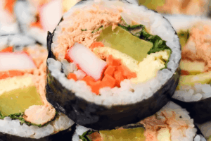 Cách làm Kimbap tại nhà đơn giản chuẩn vị Hàn Quốc