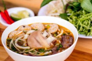 Bật mí cách nấu bún bò Huế ngon, vị đậm đà đơn giản tại nhà