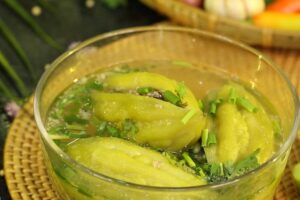 Cách nấu canh khổ qua nhồi thịt ngọt thanh, không đắng cho Tết nguyên Đán