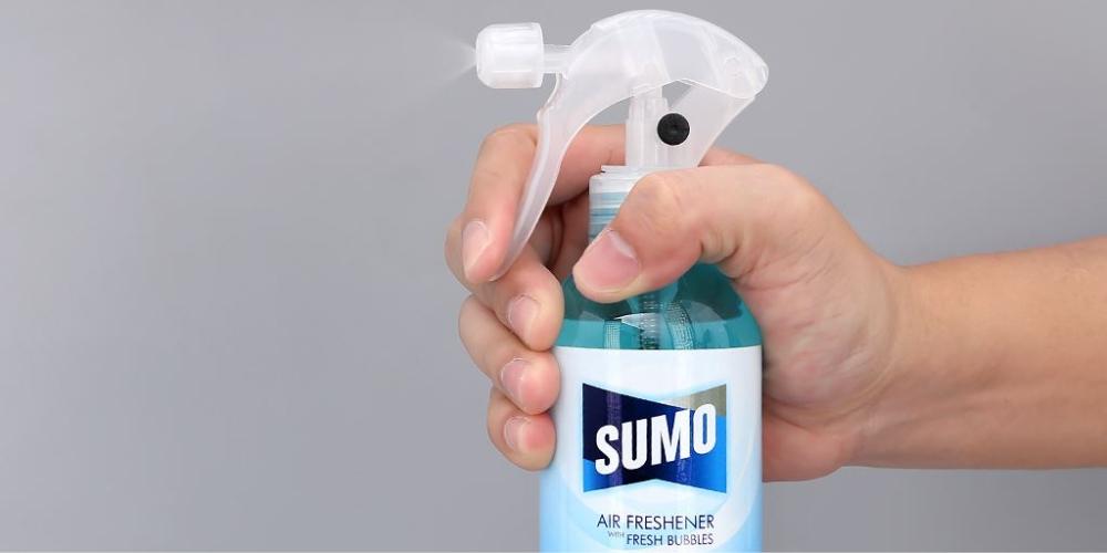 Nước xịt thơm phòng giúp không khí thơm mát