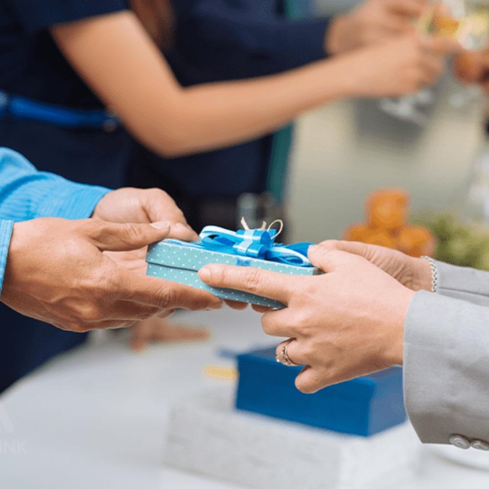 10 món quà Tết cho nhân viên