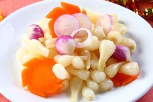 Cách làm củ kiệu ngày Tết giòn ngon, trắng đẹp tại nhà