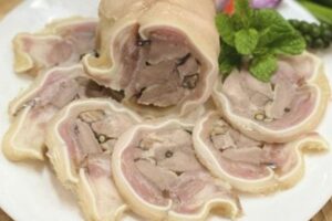 Bí quyết làm tai heo cuộn lưỡi ngày Tết giòn sần sật, đậm đà