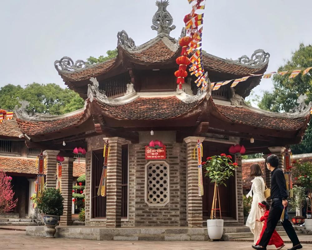 Đi chùa đầu năm đã trở thành truyền thống tốt đẹp của dân tộc ta